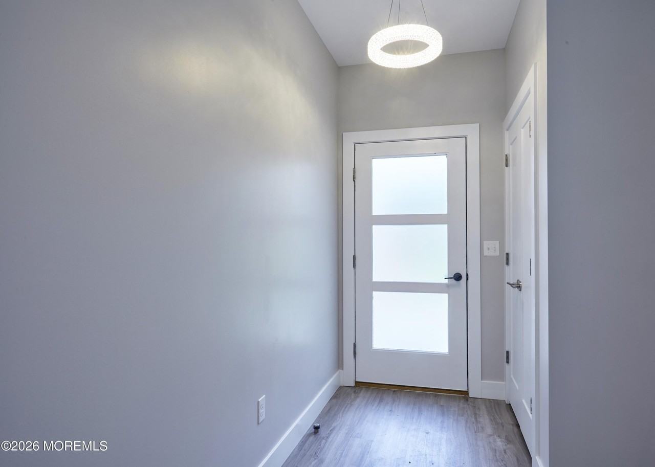 28 Colfax St - Photo 4 of 30