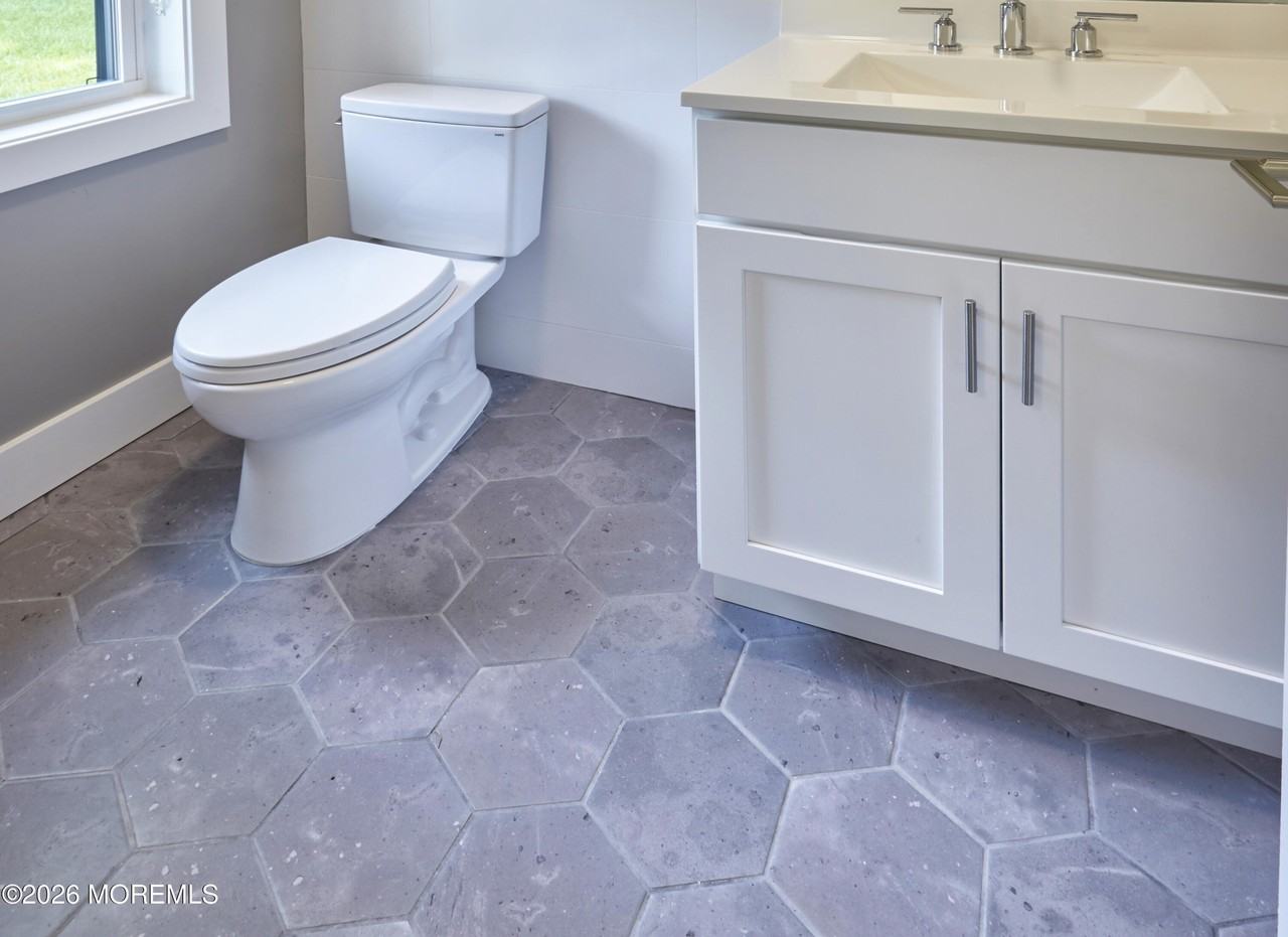 28 Colfax St - Photo 6 of 30