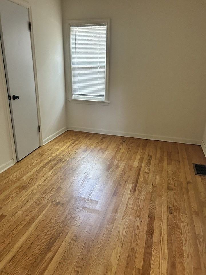 21149 Main St - Photo 6 of 11