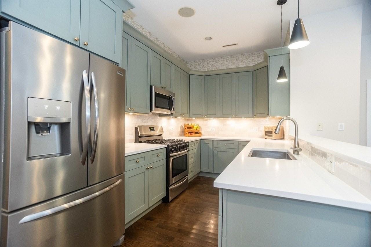 1324 W Pratt Blvd Apt 1w #1W - Photo 3 of 14