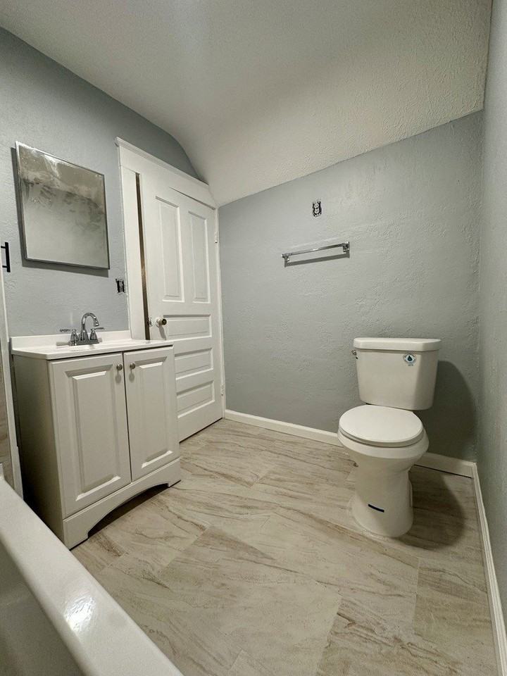 914 Garfield Ave Unit 2 #2 - Photo 5 of 10