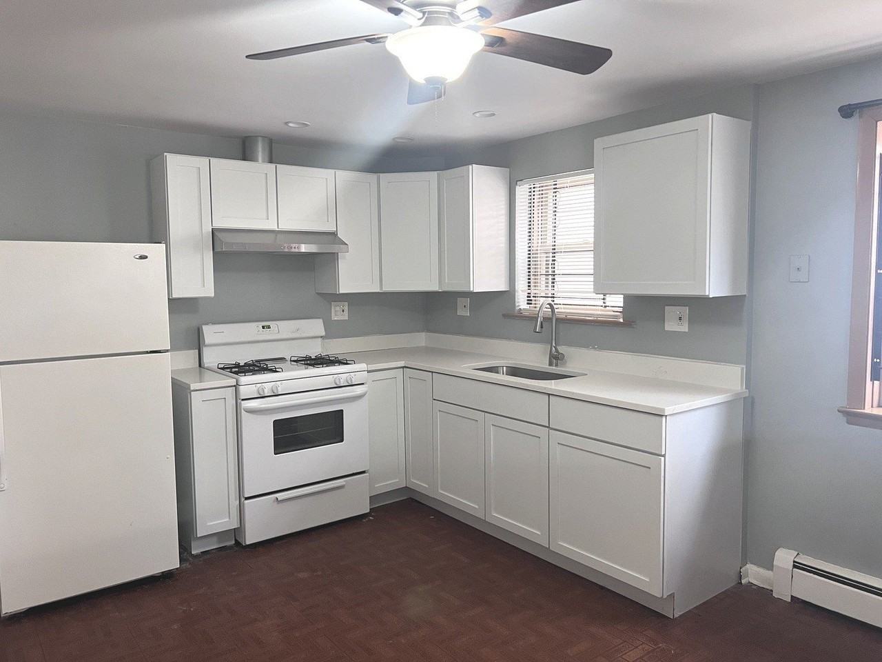 2417 W Bryn Mawr Ave Unit G #G - Photo 7 of 12