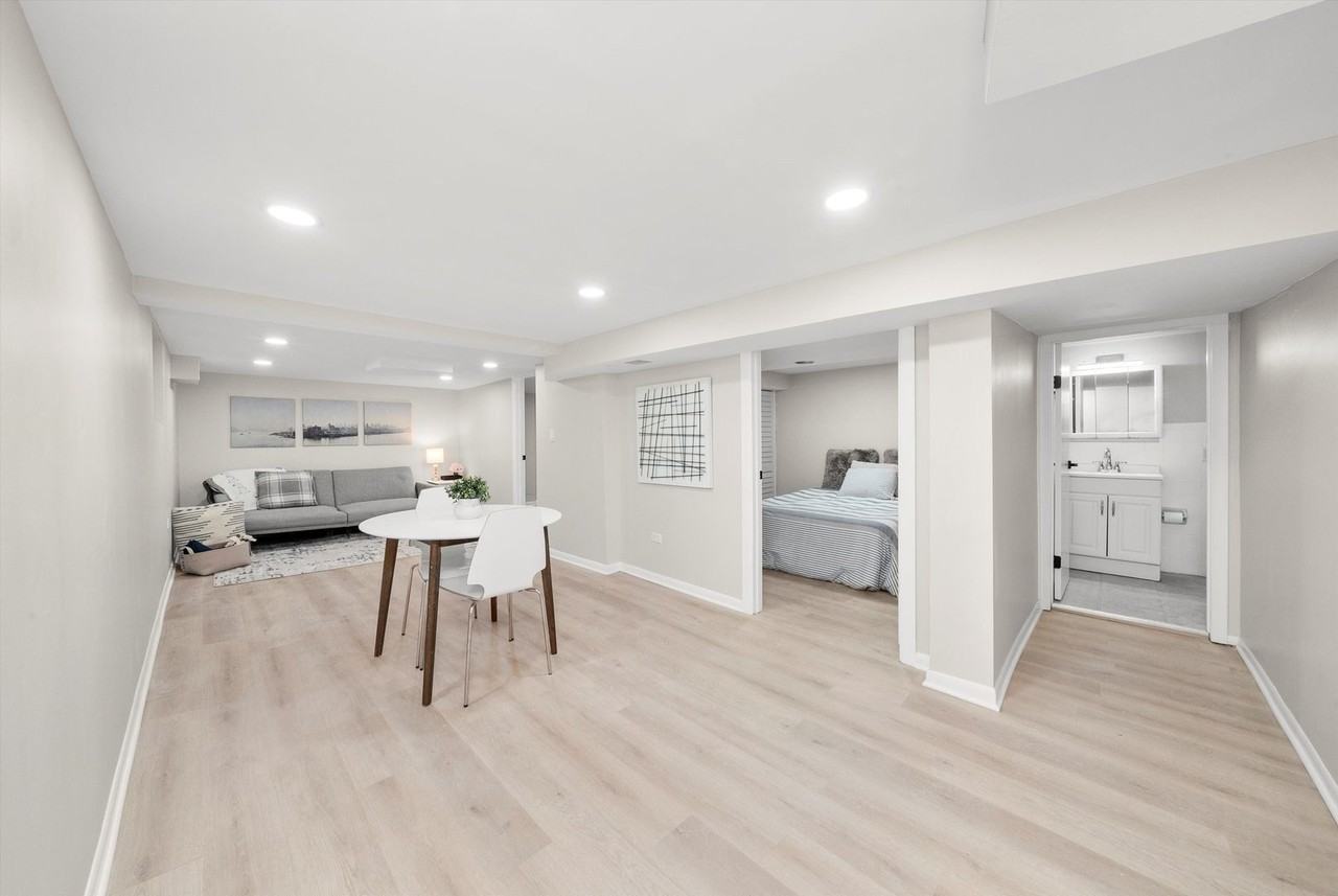 4735 N Kilbourn Ave Unit G #G - Photo 4 of 10