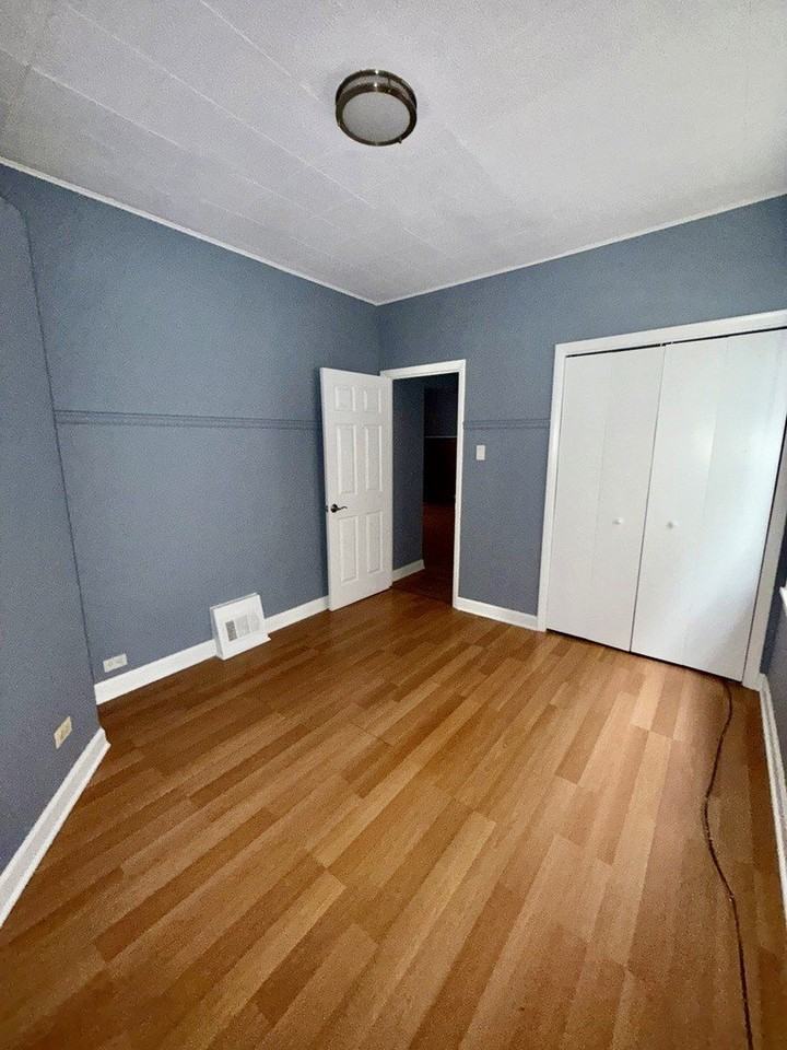 1741 N Mayfield Ave Apt 1 #1 - Photo 6 of 9