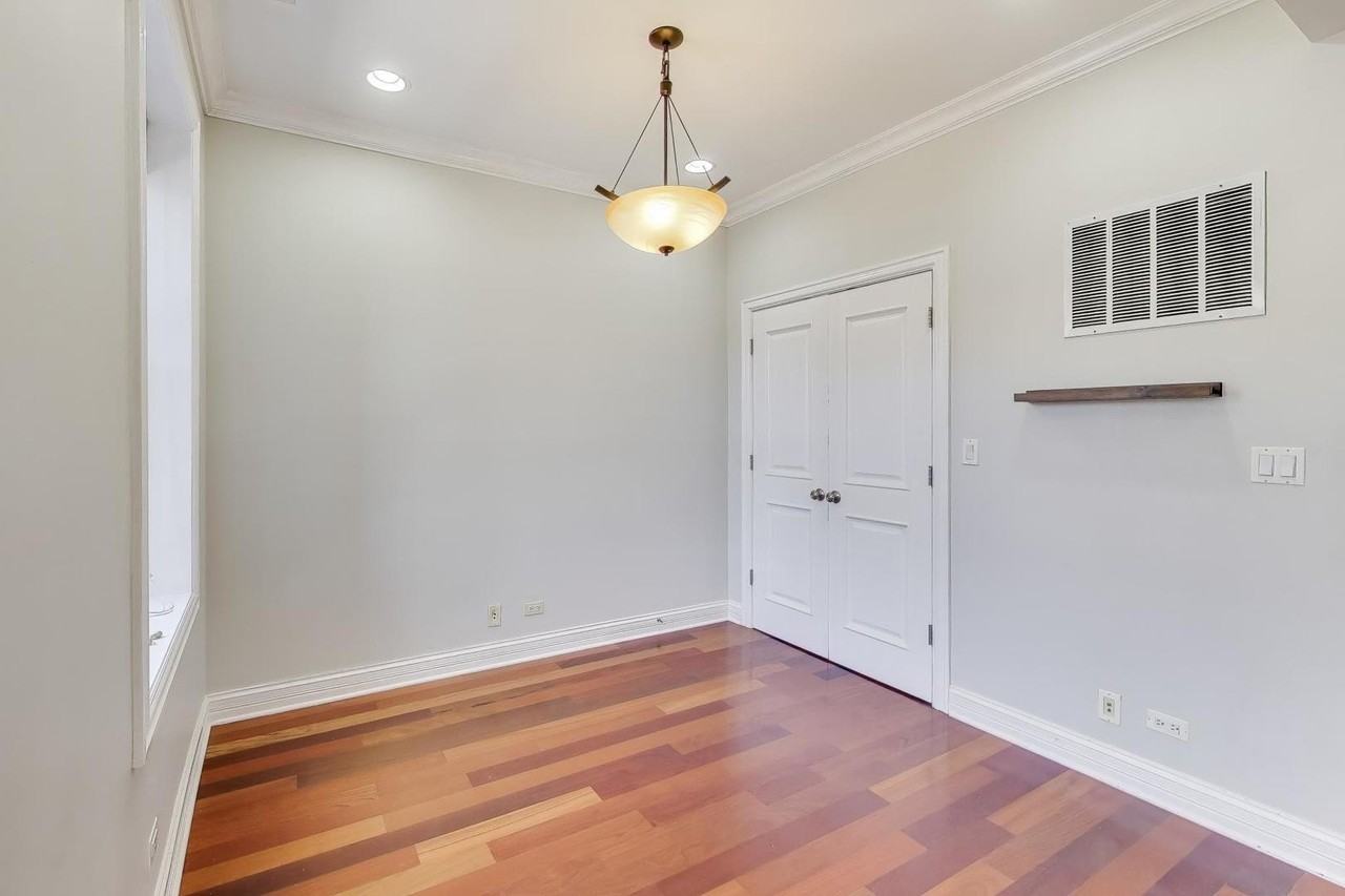 4331 N Sacramento Ave Apt 2 #2 - Photo 6 of 21