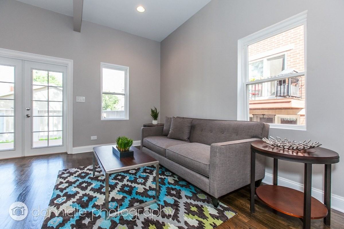 806 S Oakley Blvd - Photo 6 of 45