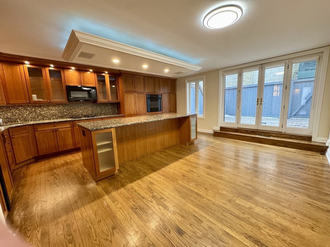 1628 N Mohawk St - Photo 5 of 18