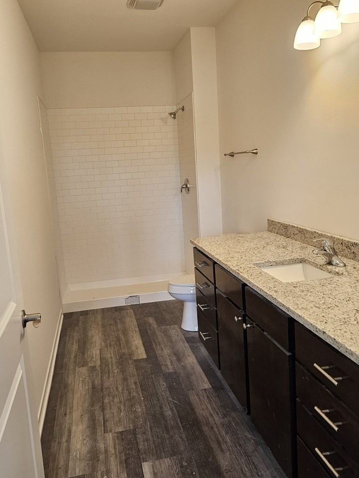 11 Apollo Ct - Photo 5 of 13