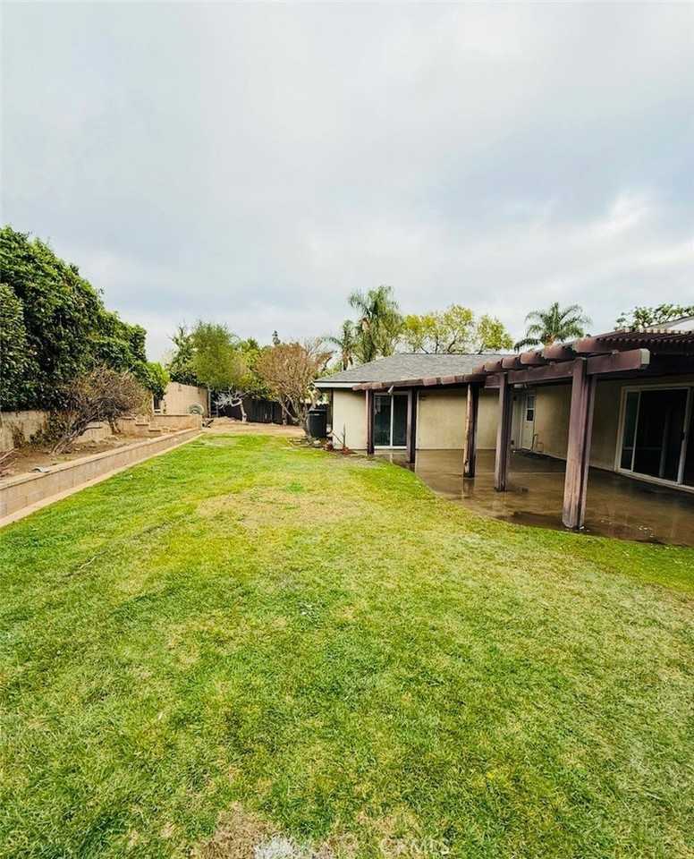 1682 Colfax Way - Photo 6 of 7