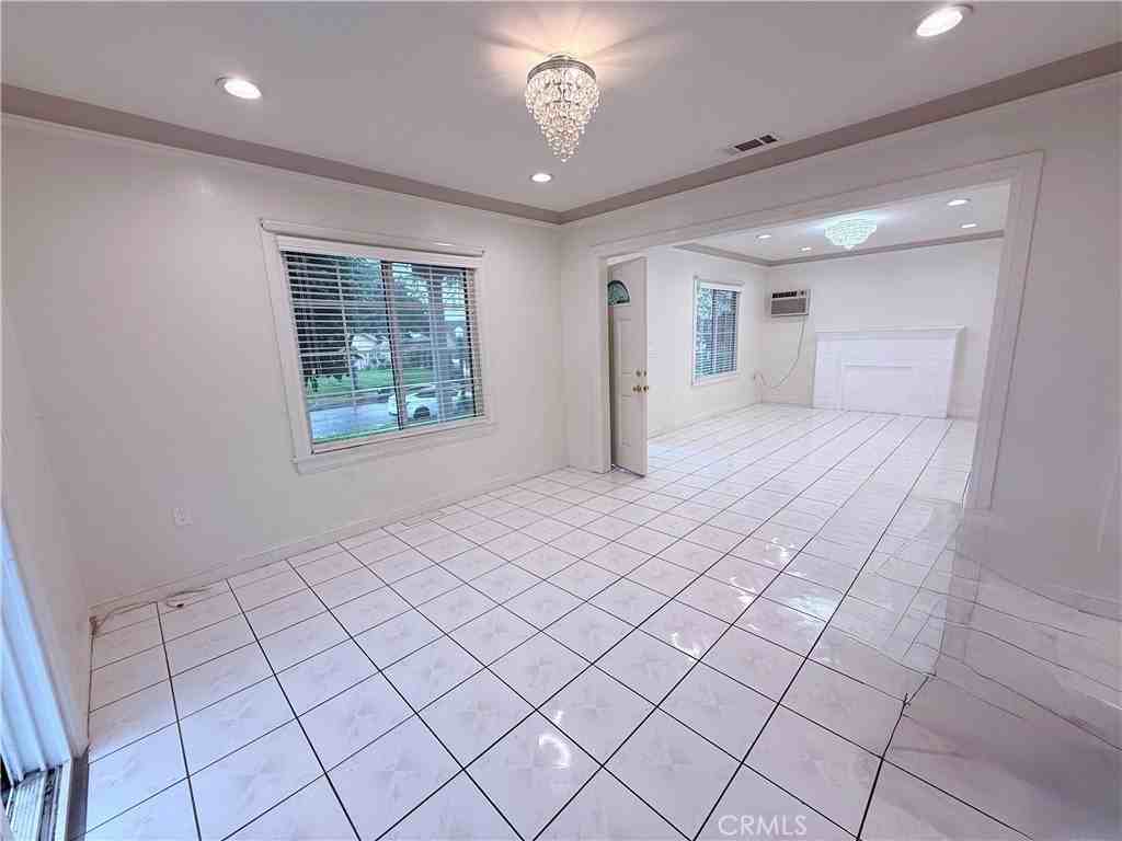 1837 S 7th St - Photo 3 of 17