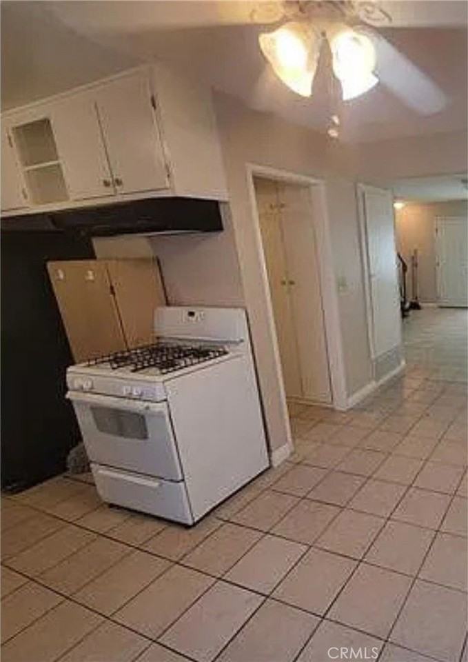 4505 Canoga St #C - Photo 3 of 16