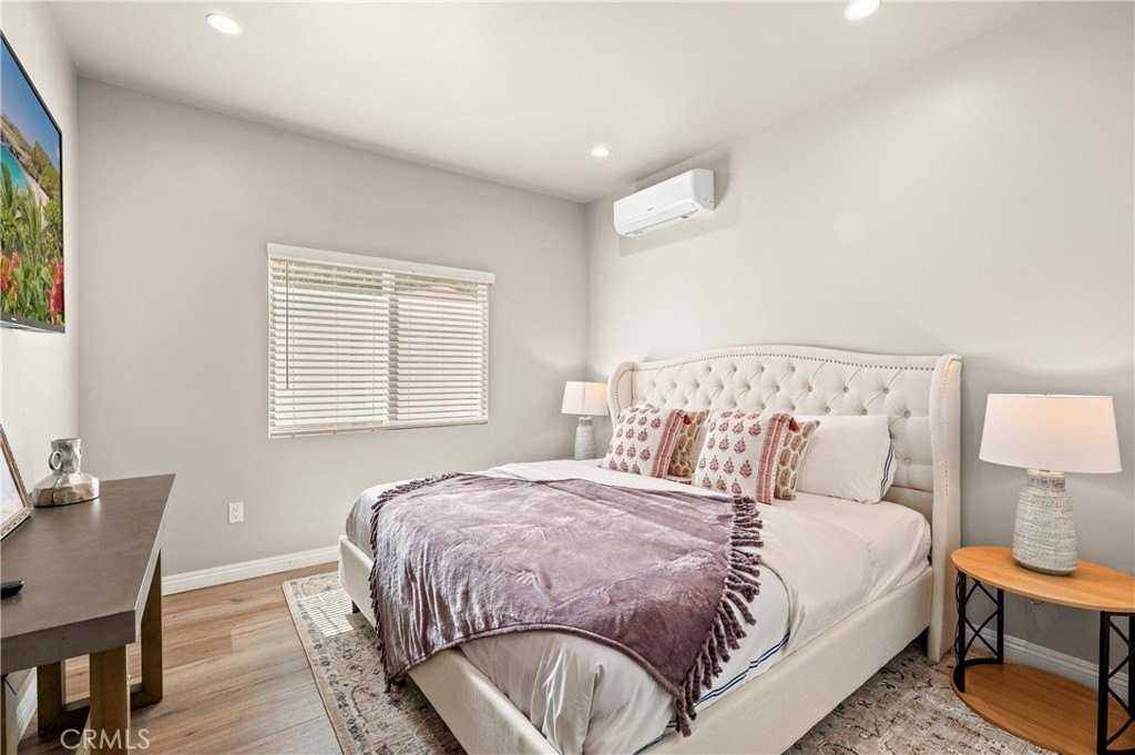 1443 9th Ave - Photo 6 of 13