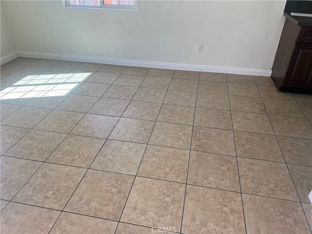 1314 E 48th St - Photo 5 of 17