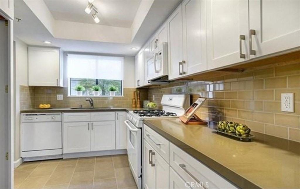 315 Raymond Ave #8 - Photo 5 of 15