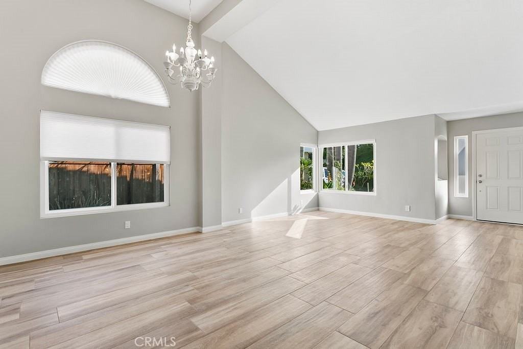 28645 Via Pasatiempo - Photo 5 of 36