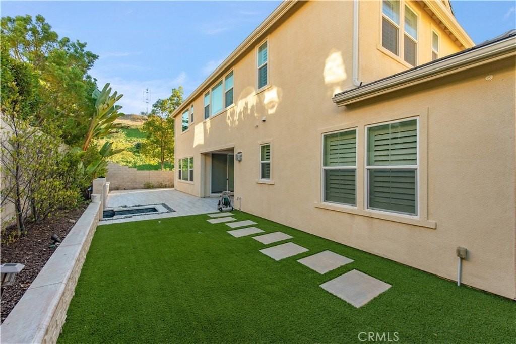 73 Einstein - Photo 3 of 46