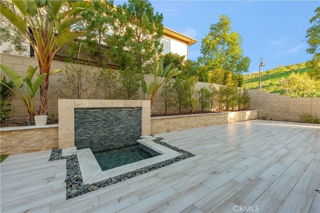 73 Einstein - Photo 7 of 46