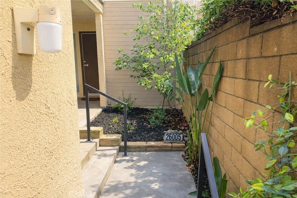 26005 Andrea Ct - Photo 3 of 39