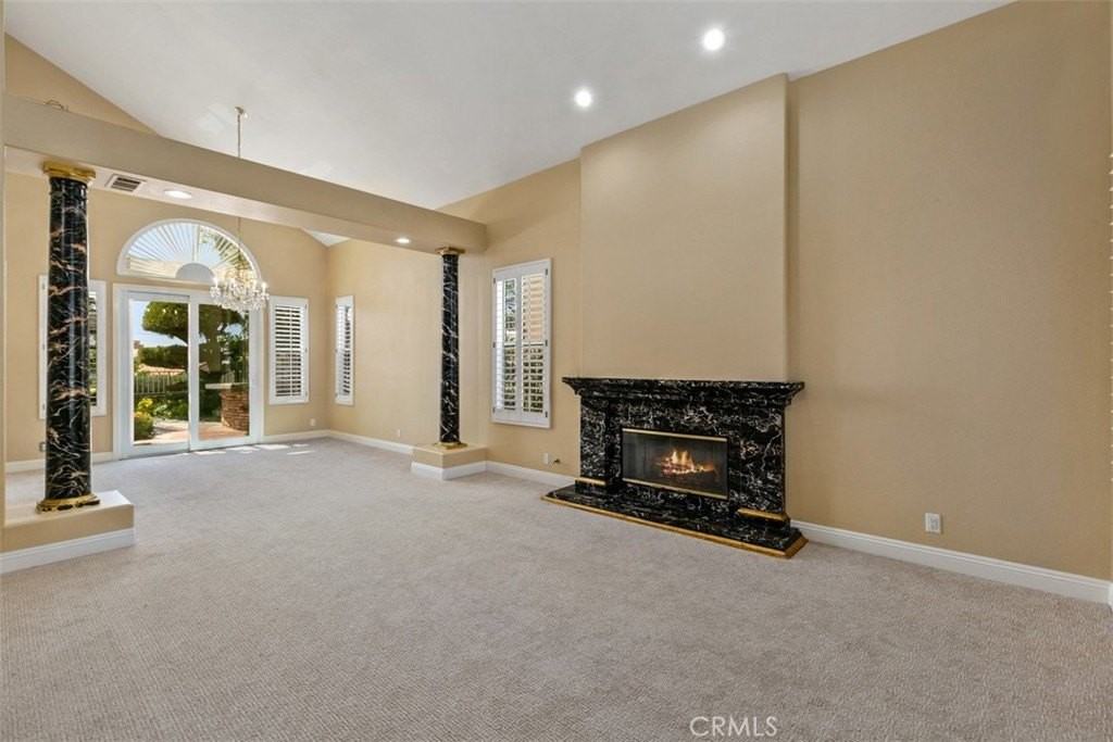 22401 Bayberry - Photo 3 of 50