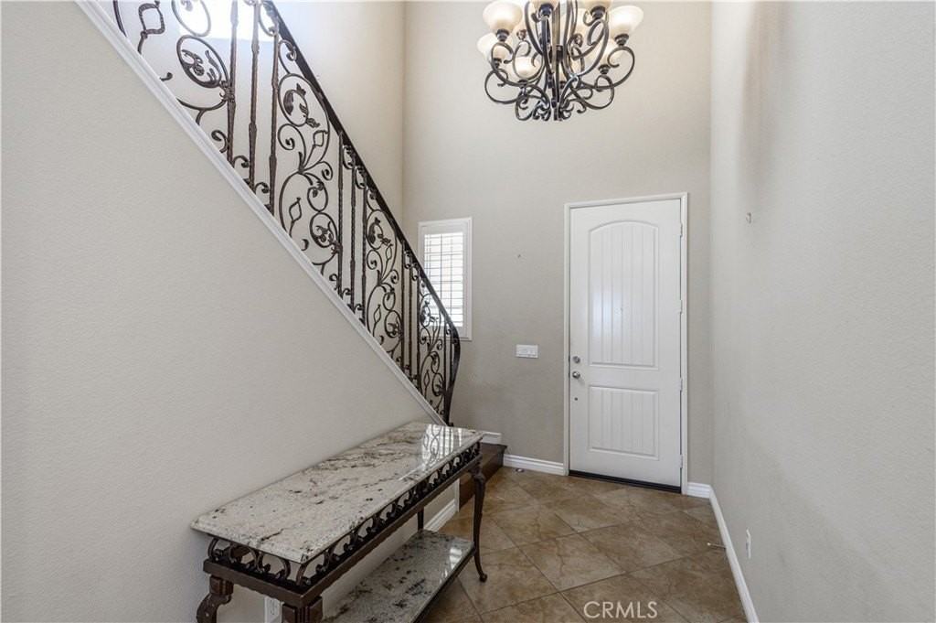 6013 Flagstaff Dr - Photo 2 of 35