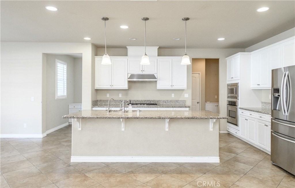 6013 Flagstaff Dr - Photo 3 of 35