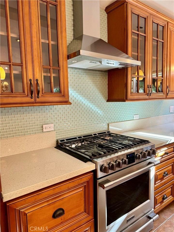 3672 Haverford St - Photo 4 of 18