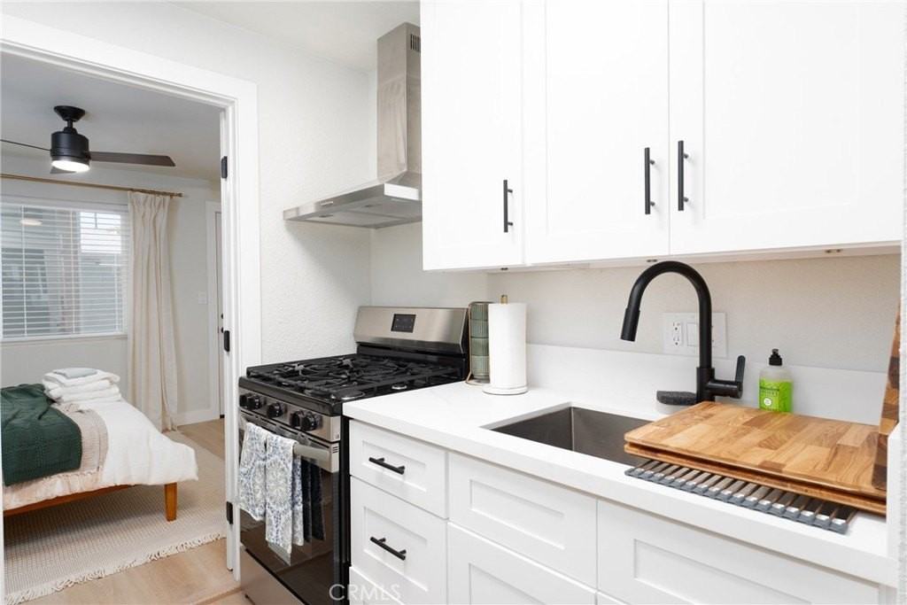 1043 E Palmyra Ave #2 - Photo 4 of 11