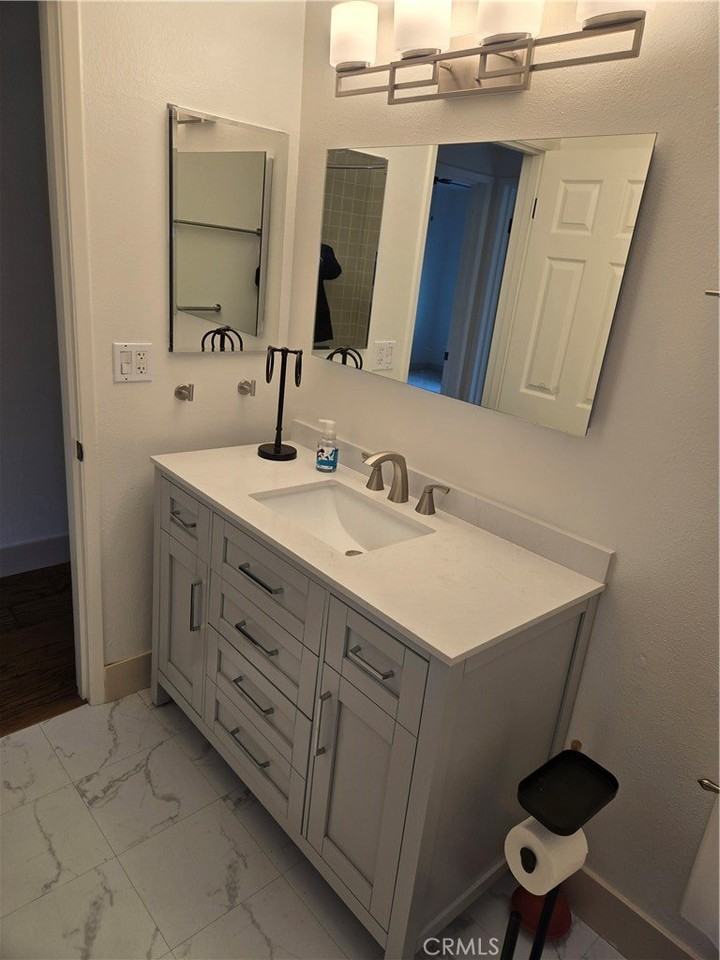 4640 Hazelnut Ave - Photo 6 of 44