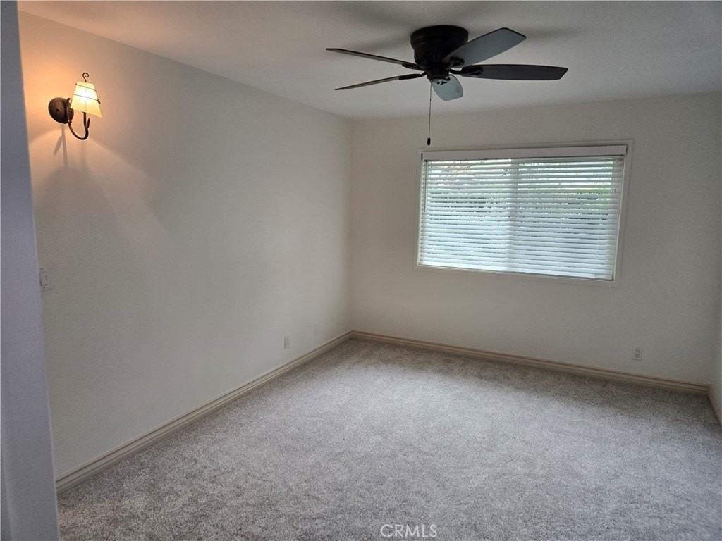 4640 Hazelnut Ave - Photo 7 of 44