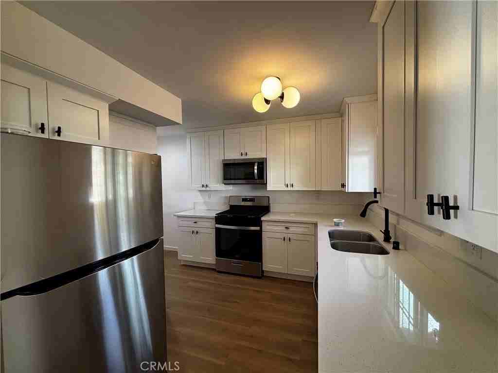 4926 Argyle Way - Photo 7 of 24