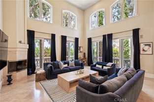 3210 N Ardmore Ave - Photo 1 of 1