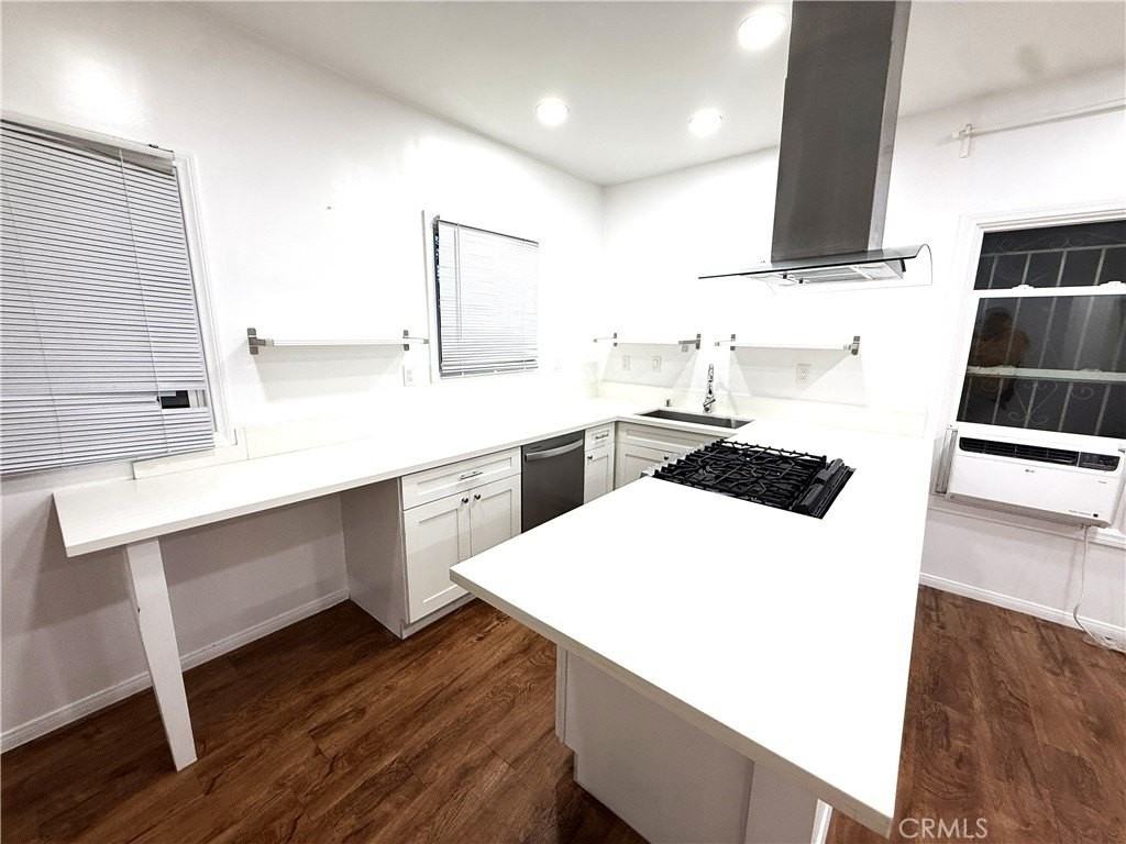 3621 Denker Ave - Photo 5 of 15