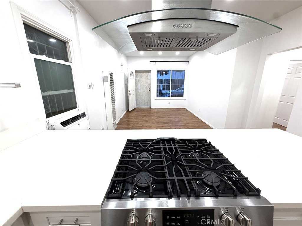 3621 Denker Ave - Photo 7 of 15