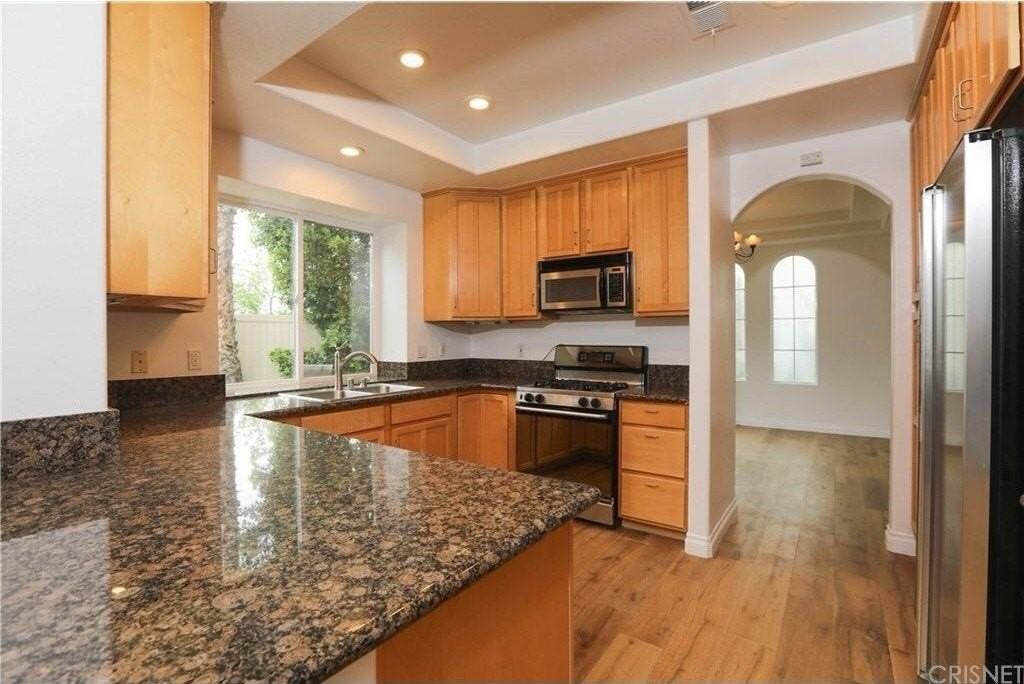 18117 Jaguar Ct - Photo 7 of 33