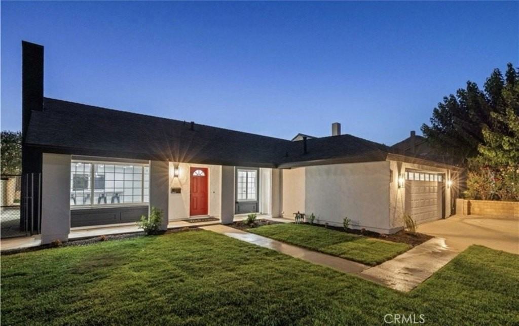 29671 Grandifloras Rd - Photo 2 of 43