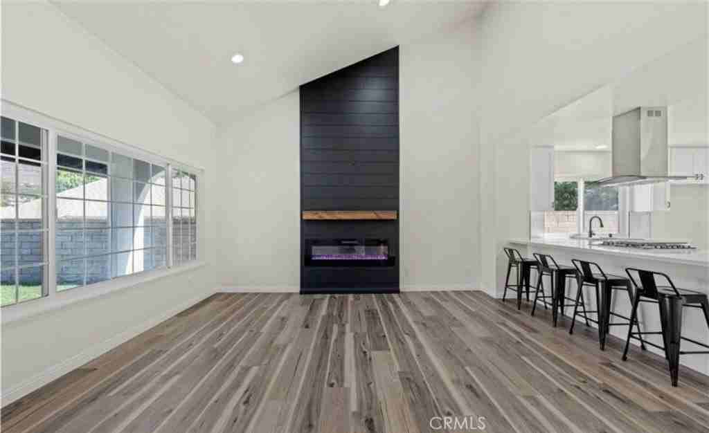 29671 Grandifloras Rd - Photo 4 of 43