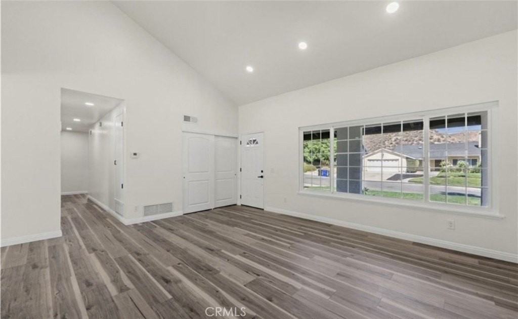 29671 Grandifloras Rd - Photo 7 of 43