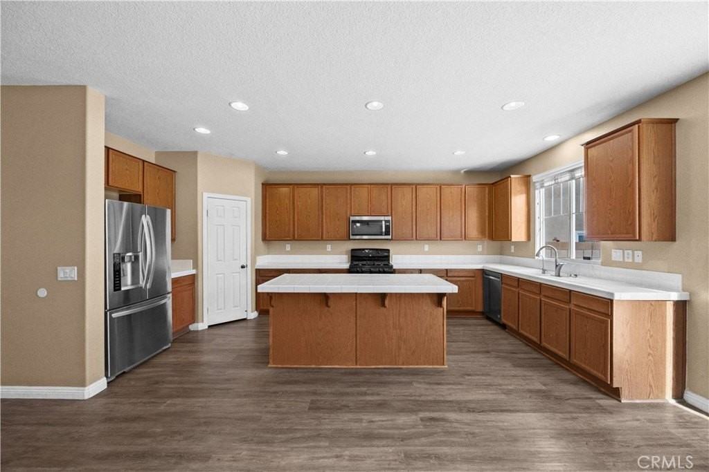 38442 Wakefield Pl - Photo 3 of 42