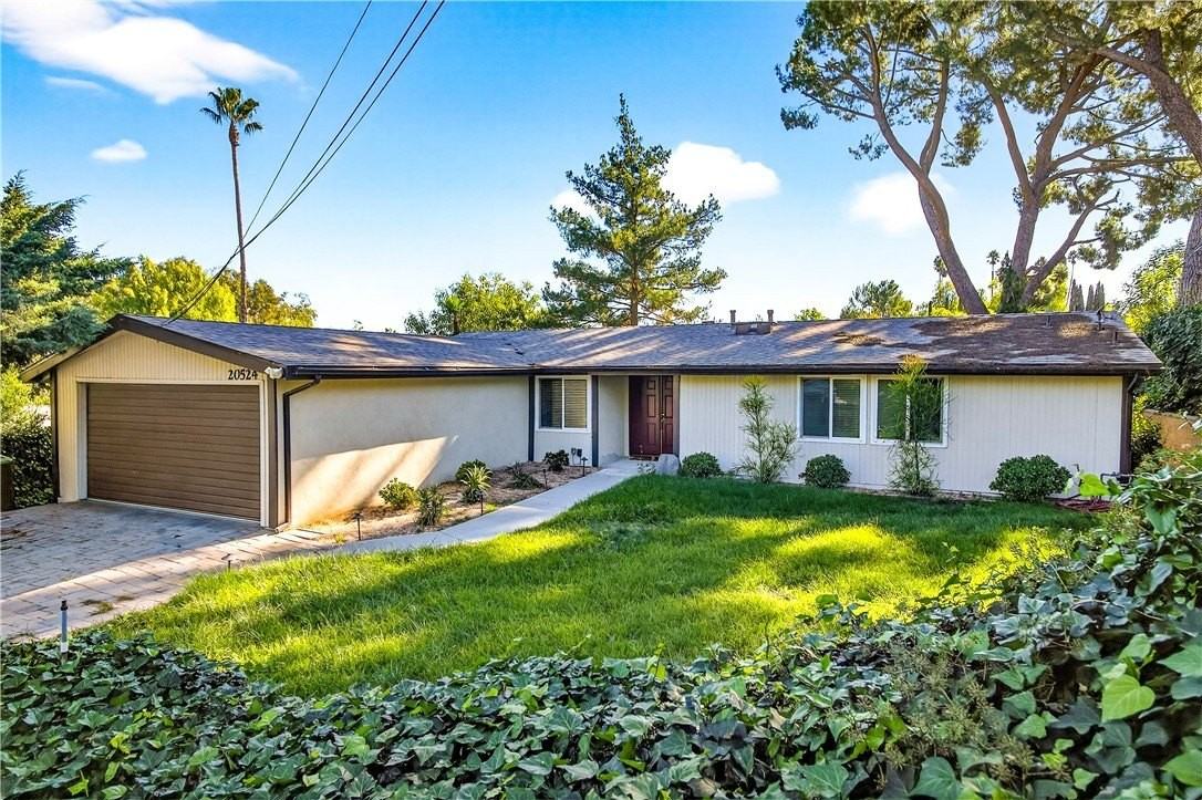 20524 Rhoda St - Photo 2 of 41