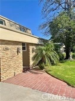 12913 Winthrop Ave - Photo 2 of 30