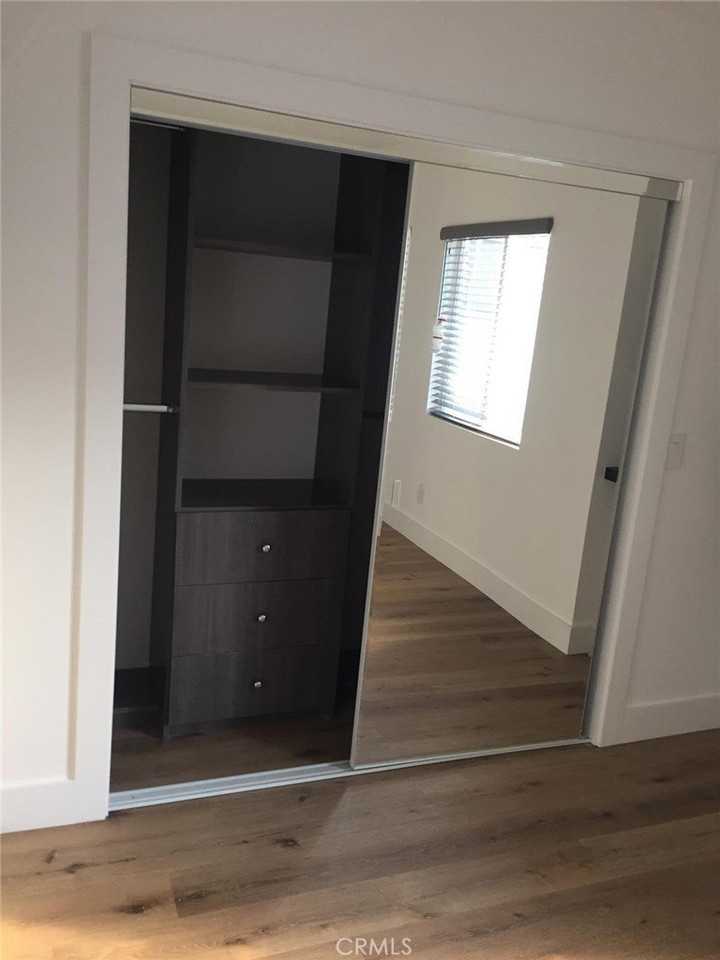 5439 Agnes Ave - Photo 6 of 23