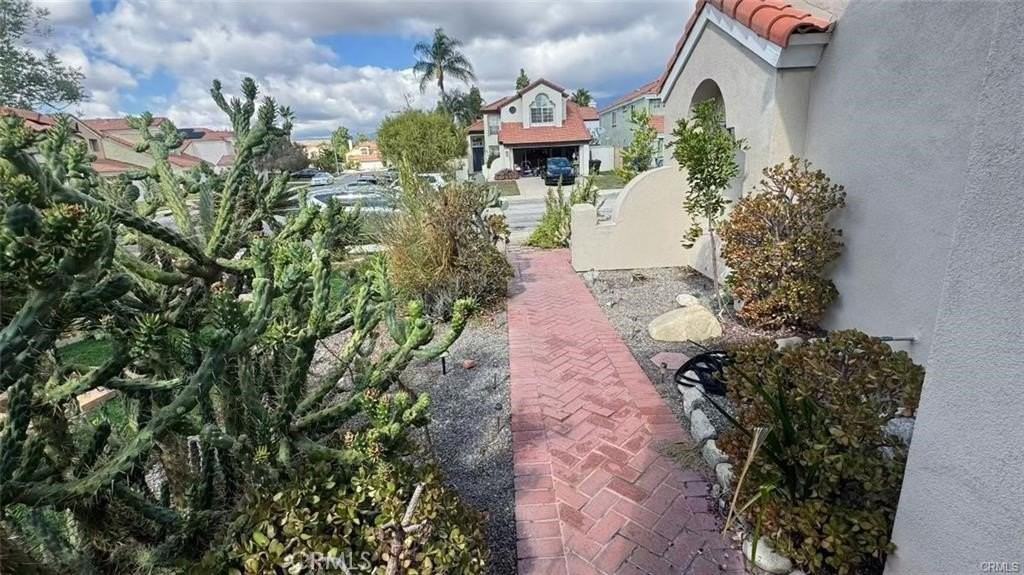 7487 Holloway Rd - Photo 2 of 20