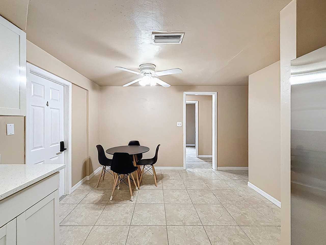 Brompton Dr - Photo 4 of 35