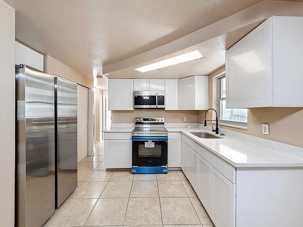 Brompton Dr - Photo 5 of 35