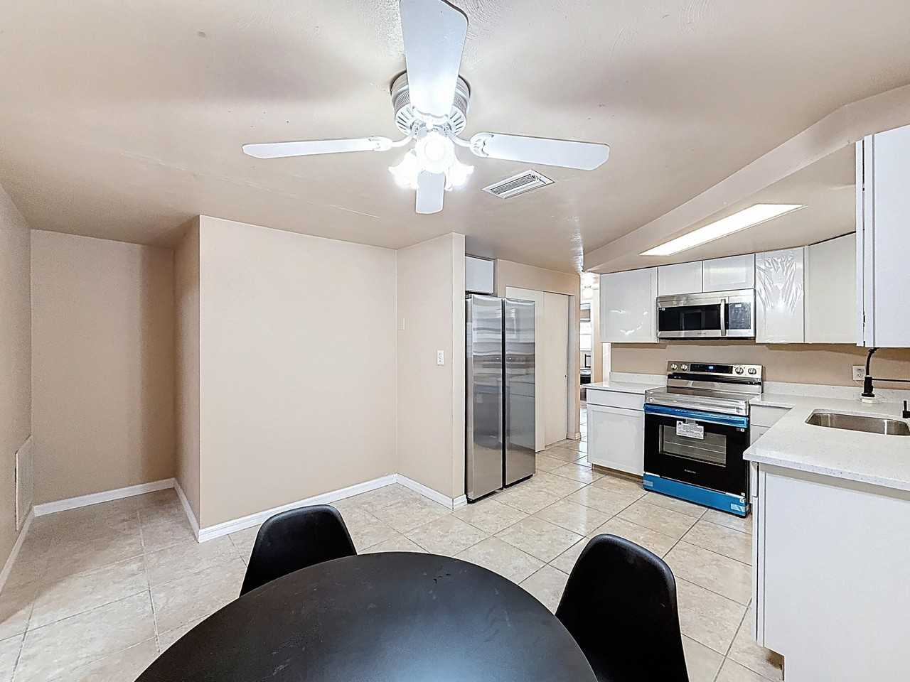 Brompton Dr - Photo 6 of 35