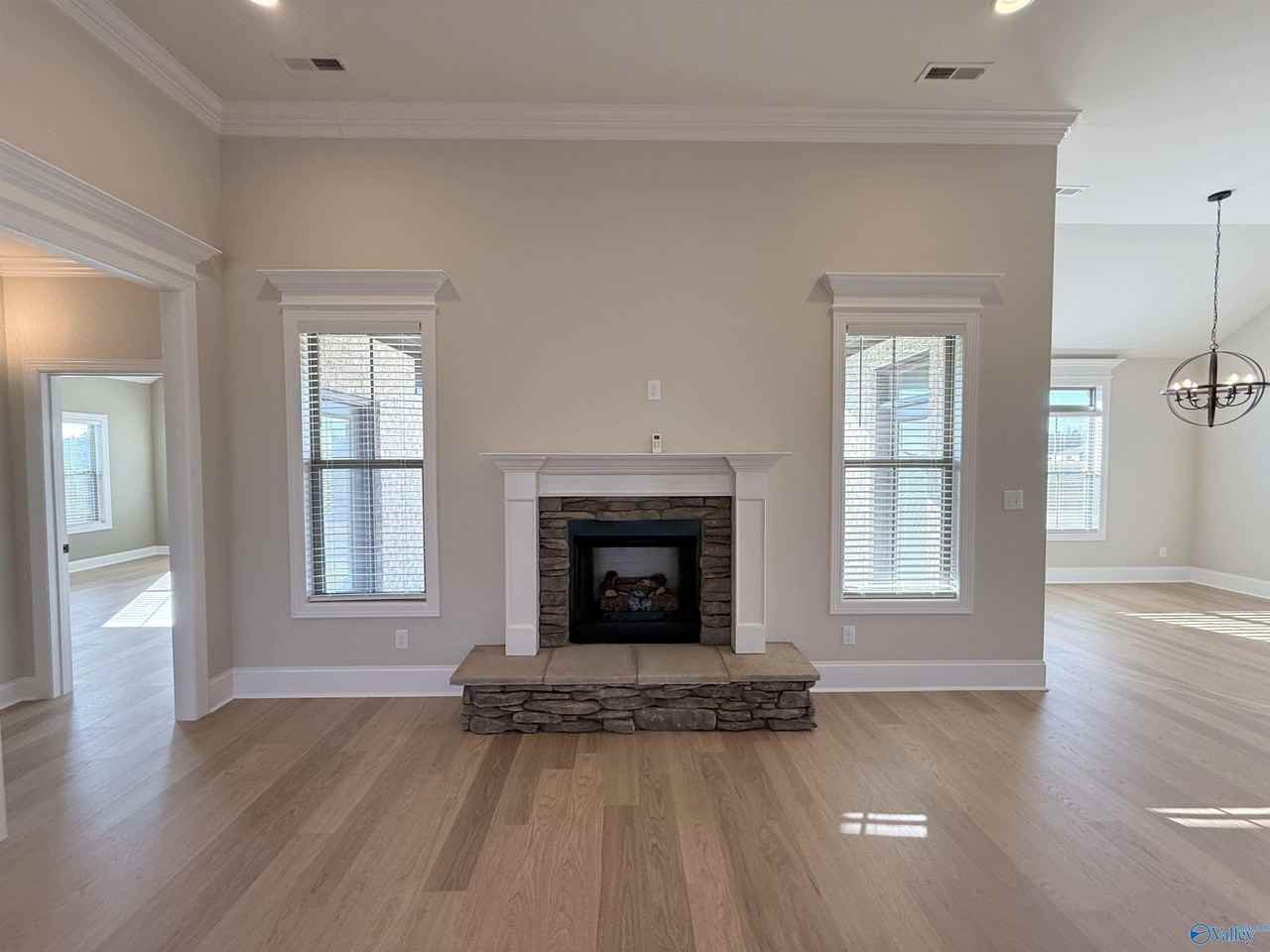 26430 Birkshire Ln - Photo 5 of 43