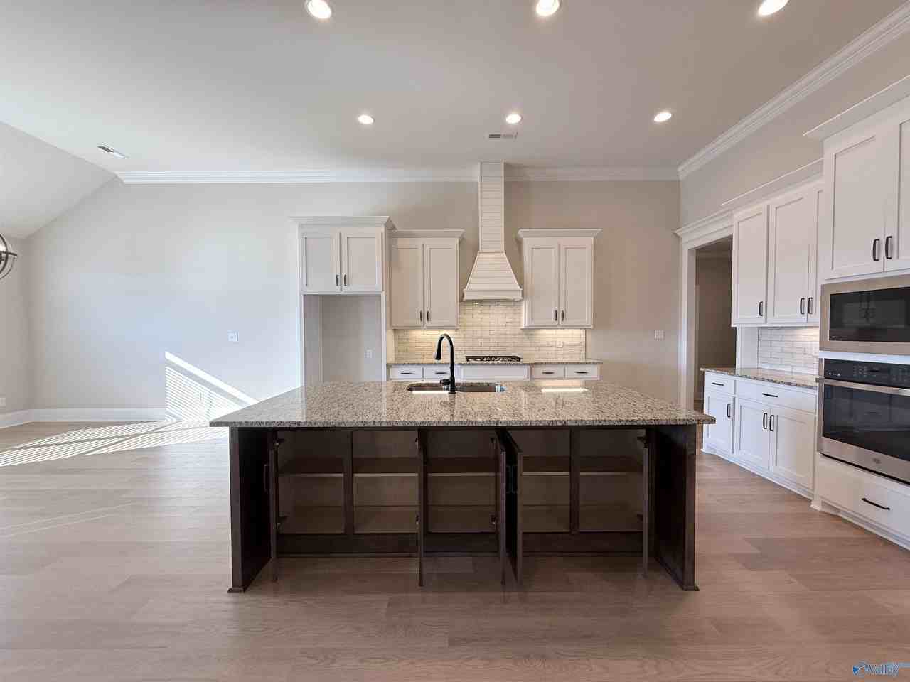 26430 Birkshire Ln - Photo 7 of 43