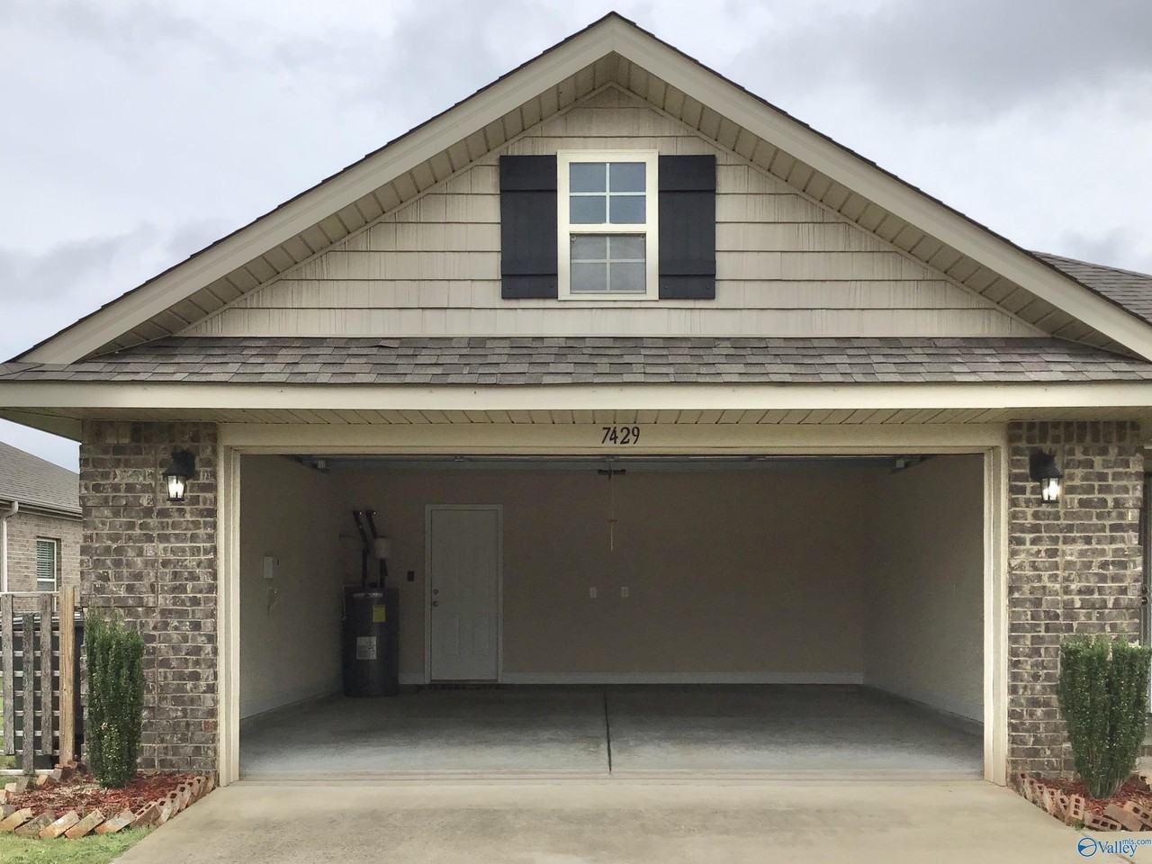 7429 S Catawba Cir Nw - Photo 2 of 19