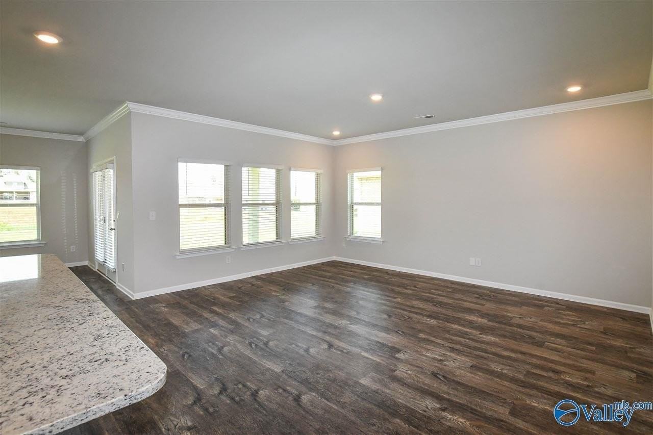 109 Delilah Ln - Photo 4 of 30