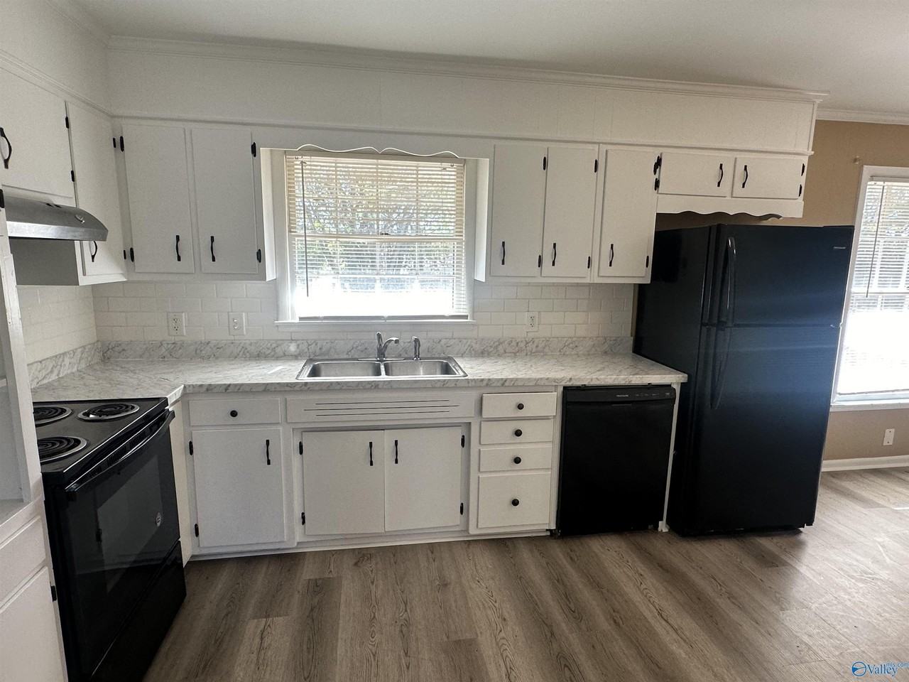 4109 Nelson Dr Nw - Photo 4 of 15